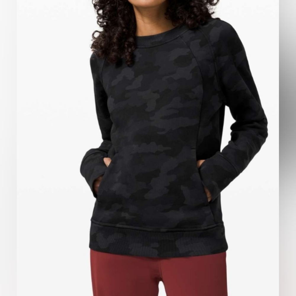 Lululemon Scuba Crew Size 8. With pockets. Heritage 365 Camo Deep Coal